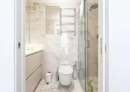 Apartamento Duomo Prestige-luxury 2br Near Duomo,2 Bathrooms, King Beds, Office & Balcony