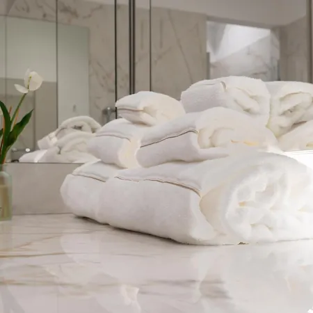 Duomo Prestige-luxury 2br Near Duomo,2 Bathrooms, King Beds, Office & Balcony Apartamento