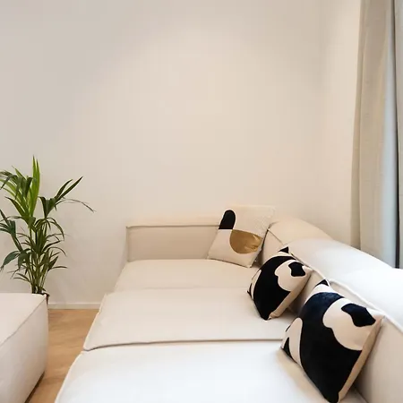 Duomo Prestige-luxury 2br Near Duomo,2 Bathrooms, King Beds, Office & Balcony Apartamento *