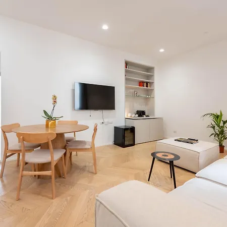 Duomo Prestige-luxury 2br Near Duomo,2 Bathrooms, King Beds, Office & Balcony Apartamento