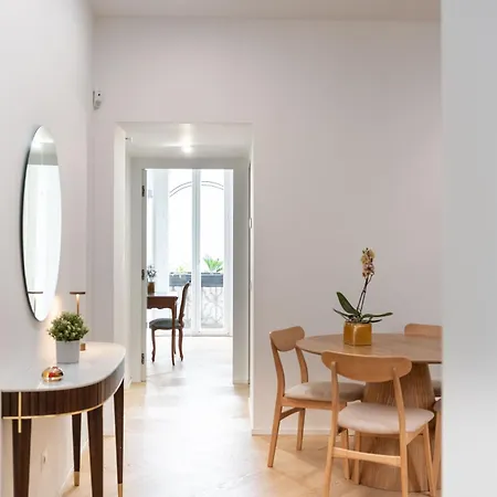 Apartamento Duomo Prestige-luxury 2br Near Duomo,2 Bathrooms, King Beds, Office & Balcony *